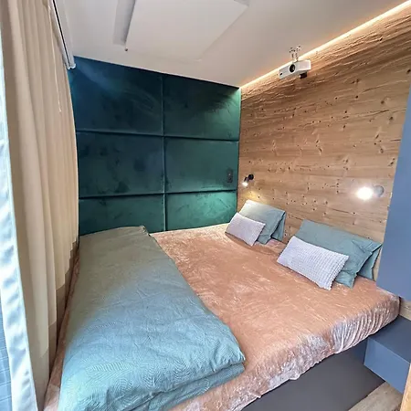 Za Zrcadlem Prázdninový dům